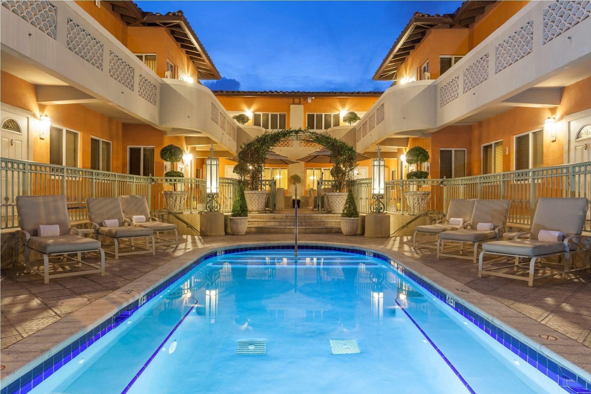 Sun Harbour Boutique Hotel バル ハーバー エクステリア 写真