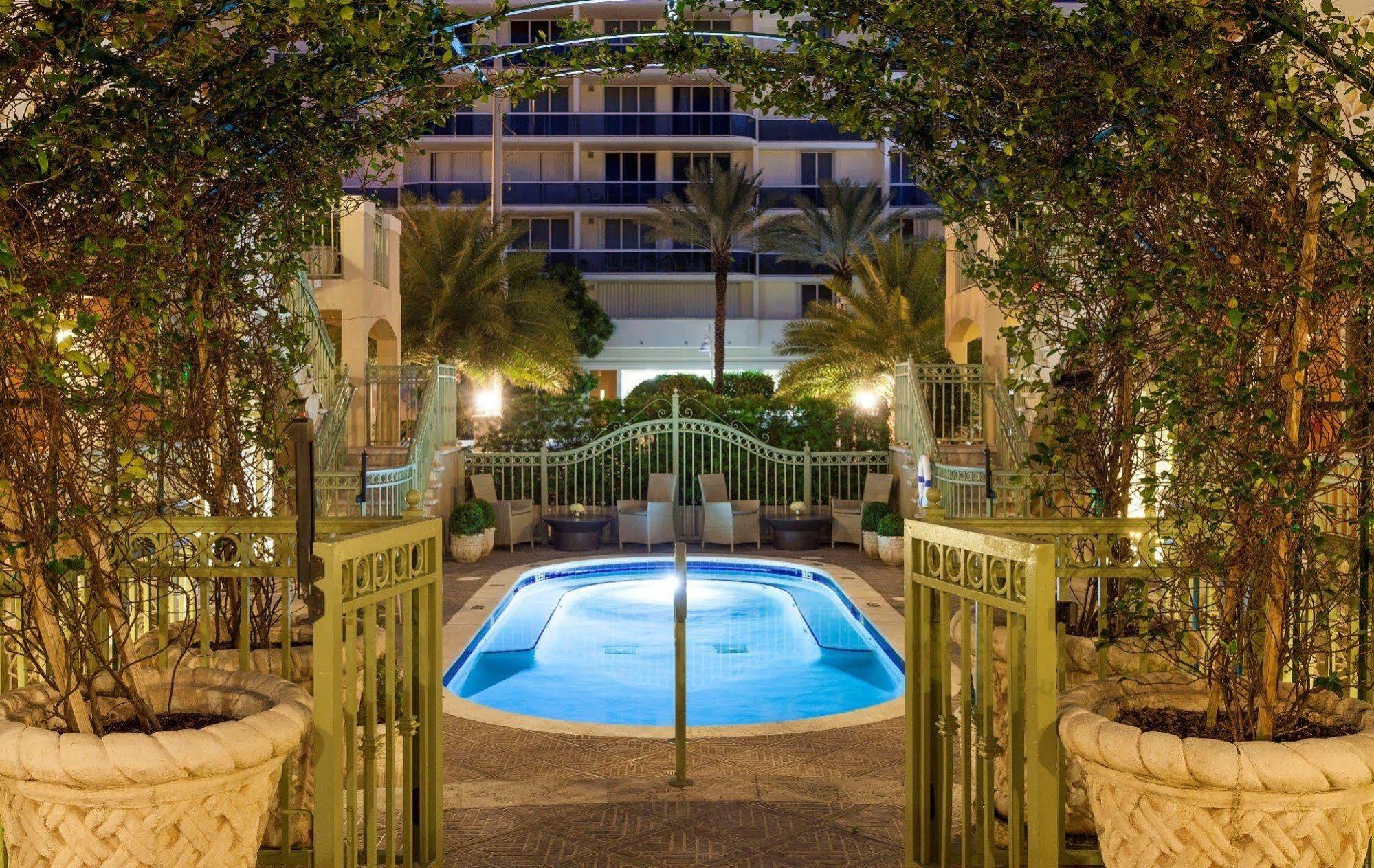 Sun Harbour Boutique Hotel バル ハーバー エクステリア 写真